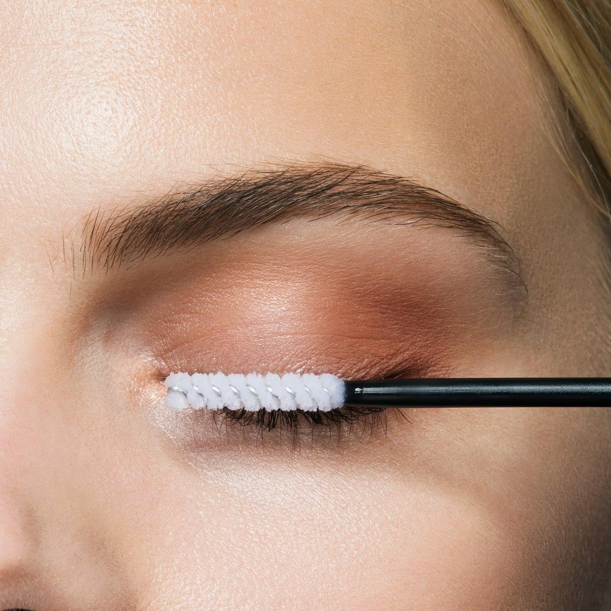Maybelline Lash Boosting Sensational Serum VAIHE 2
