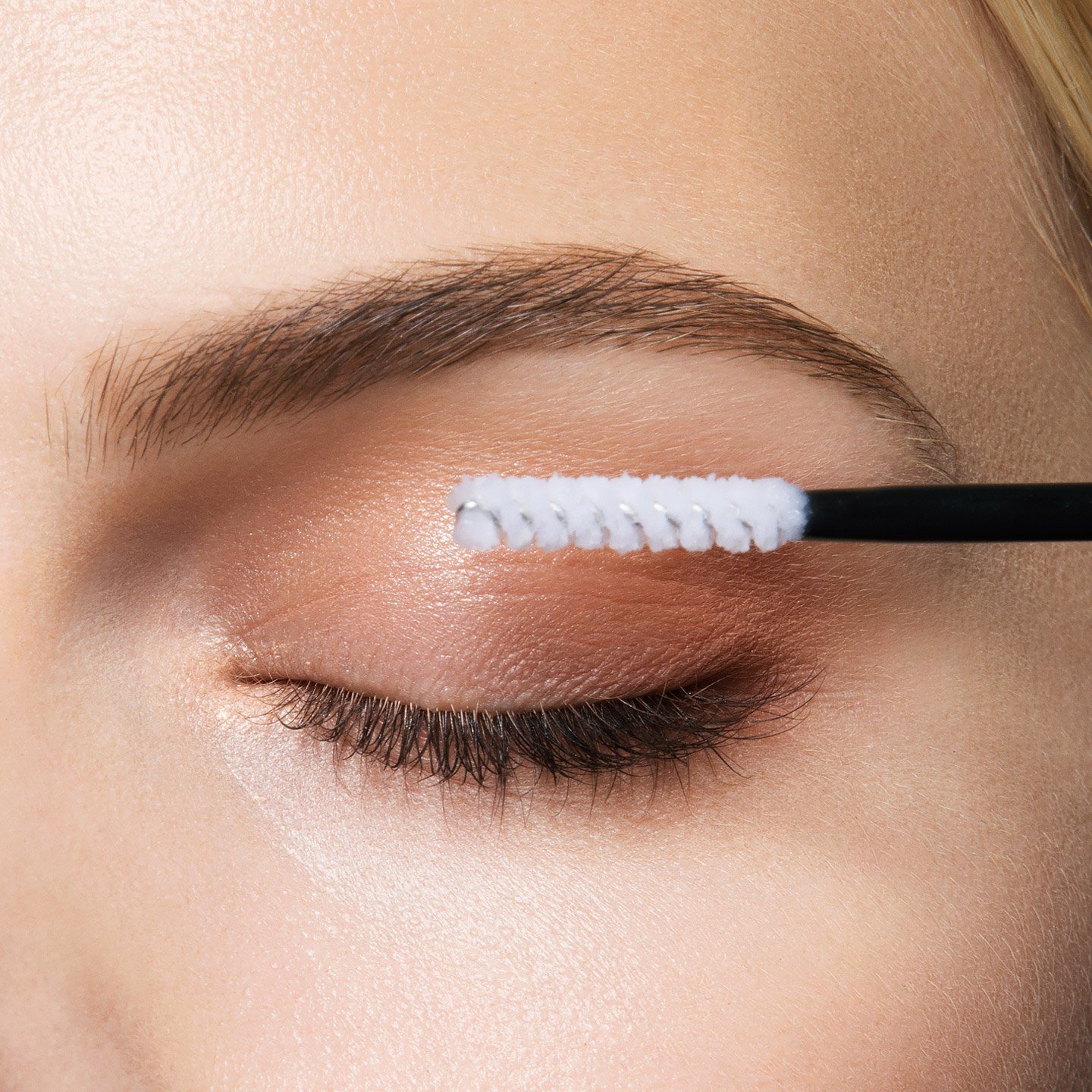 Maybelline Lash Boosting Sensational Serum VAIHE 5